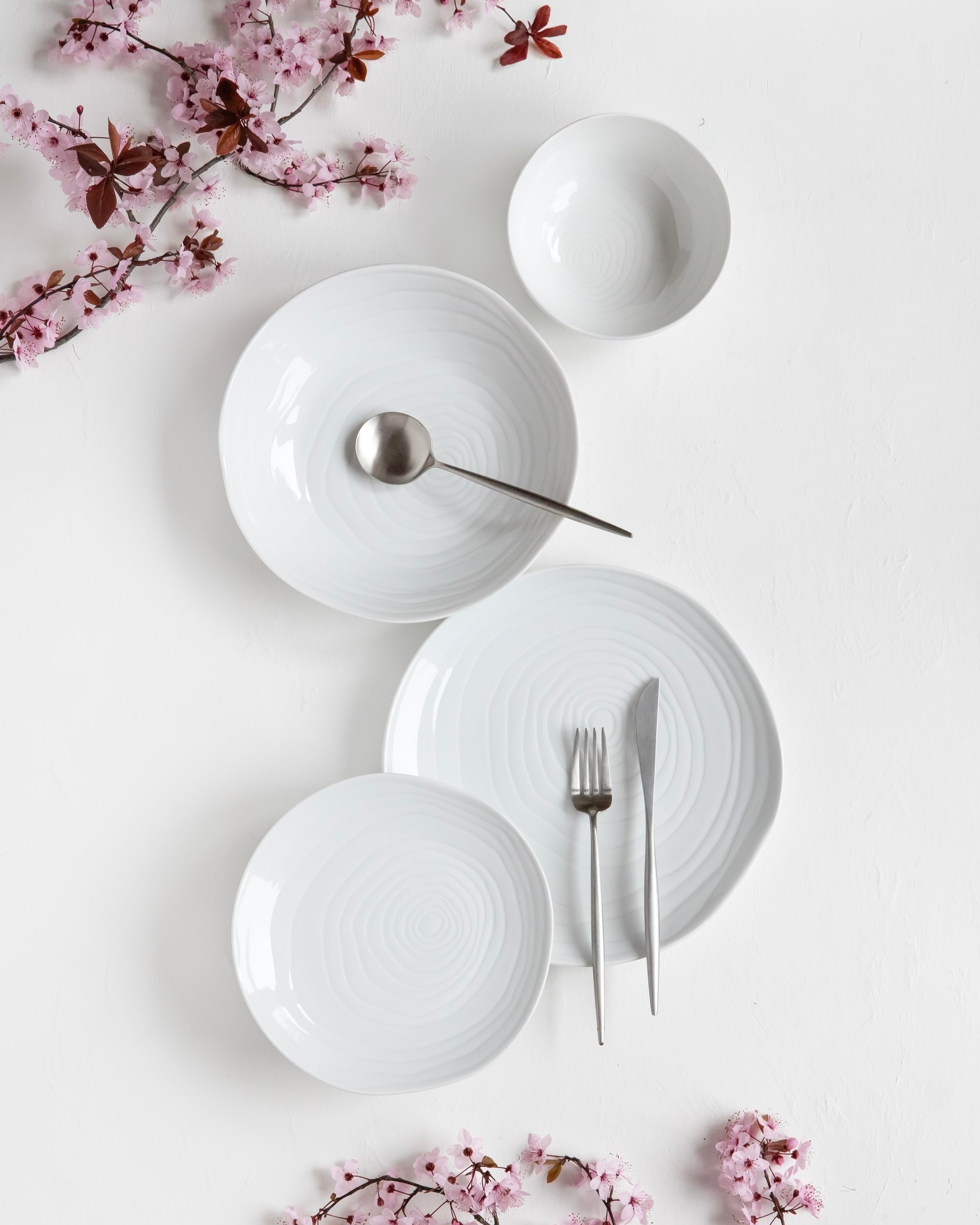 Teak 12-piece Dinner Set